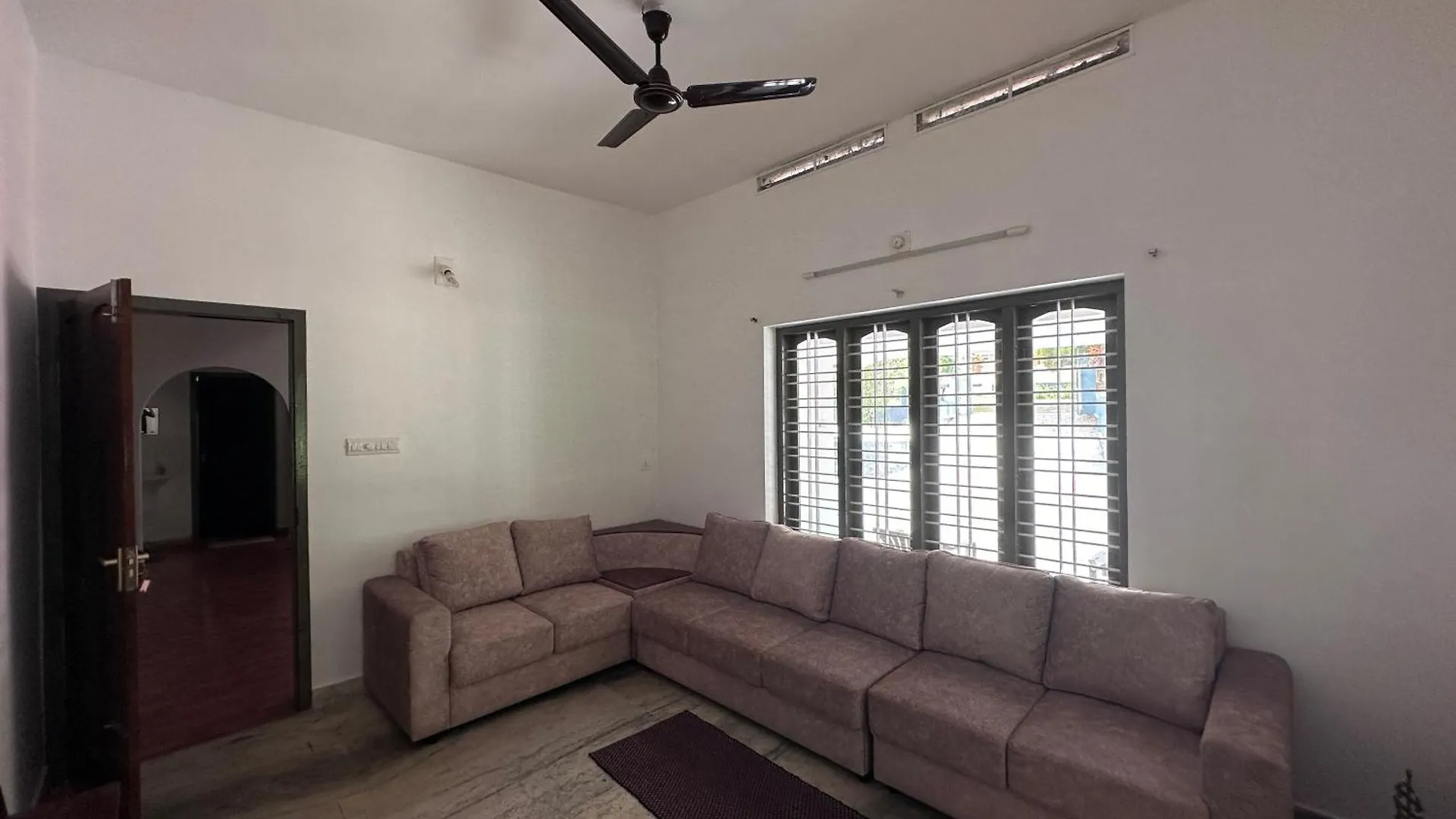 Home Away Roam Stay Kaduturutti